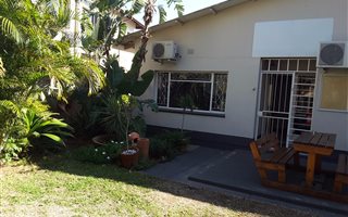 8 Bedroom House in Bo Dorp