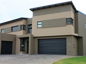 3 Bed House in Midstream Ridge Estate