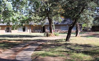 5 Bedroom House in Harmoniesrus