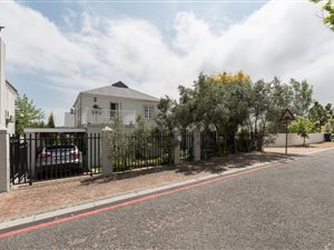 3 Bed House in Welgevonden Estate