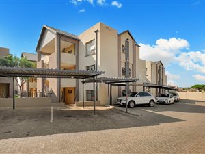2 Bed Apartment in Ruimsig