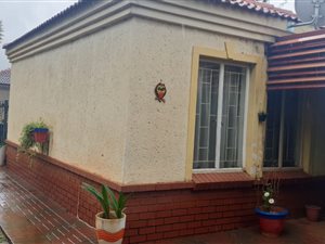 2 Bed House in Eloffsdal