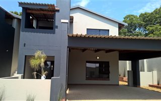2 Bedroom Apartment in Waterkloof