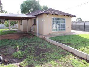 3 Bed House in Petit