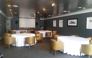 651 m² Retail Space in Parkmore