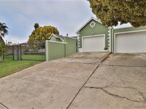 3 Bed House in Durmonte