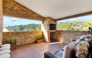 2 Bedroom Apartment in Helderkruin