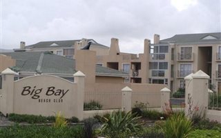 2 Bedroom Apartment in Bloubergstrand