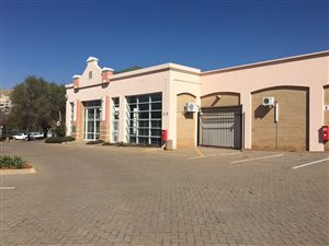 356 m² Industrial space in Six Fountains Estate
