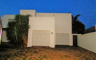 4 Bedroom House in Die Boord