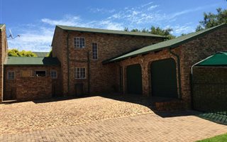 3 Bedroom Townhouse in Dennesig