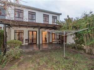 3 Bed Townhouse in Kenilworth Upper