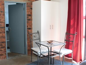 1 Bed Apartment in City & Suburban (Maboneng)