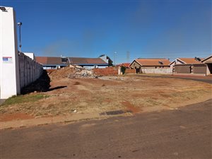 347 m² Land available in Lenasia