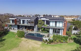 4 Bedroom House in Waterfall Estate