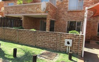 2 Bedroom Townhouse in Liefde en Vrede