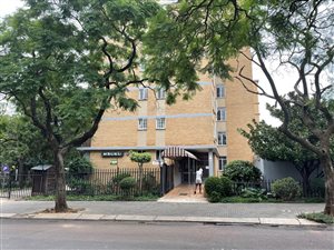 2 Bed Flat in Sunnyside