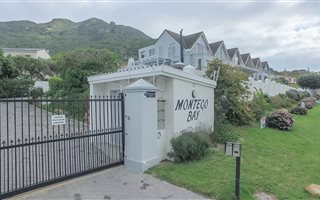 3 Bedroom Townhouse in Hout Bay and surrounds