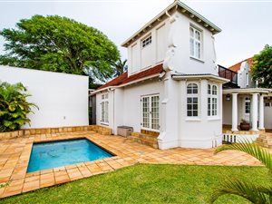 4 Bed House in Essenwood