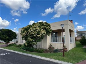 2 Bed Townhouse in Rietvalleirand