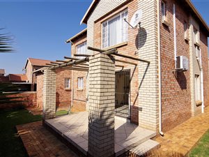 3 Bed Cluster in Ruimsig