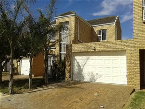 3 Bed Townhouse in Uitzicht