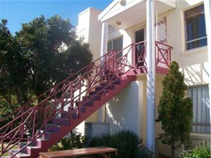 2 Bed Apartment in Mountainside