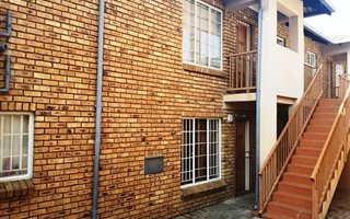 2 Bedroom Simplex in Amberfield