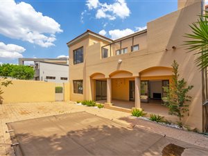 3 Bed House in Dainfern