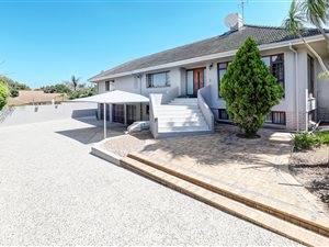5 Bed House in Valmary Park