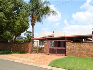 4 Bed House in Greenhills