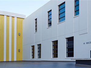 329 m² Office Space in Halfway House
