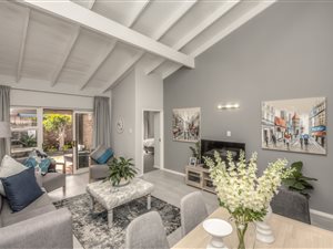3 Bed Townhouse in Mount Pleasant