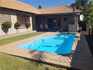 3 Bed House in Safari Gardens