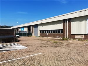1680 m² Commercial space in Jacobs