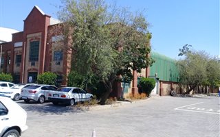 2057 m² Industrial space in Rooihuiskraal