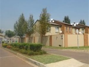 2 Bed Apartment in Erand Gardens