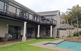 10 Bedroom House in Blue Bend