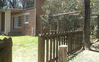2 Bedroom Townhouse in Ruimsig AH