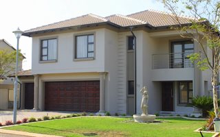 4 Bedroom House in Leeuwenhof Estate