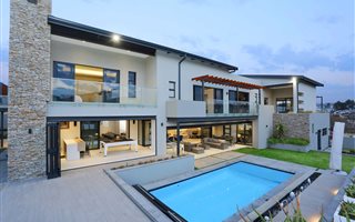 5 Bedroom House in Waterfall Country Estate