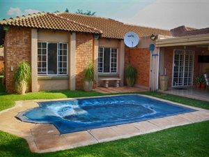 3 Bed Townhouse in Equestria