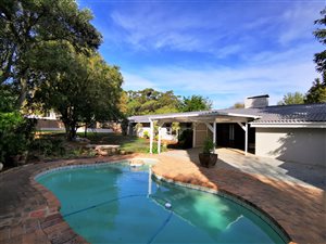 5 Bed House in Simonswyk