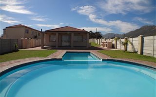 4 Bedroom House in Anchorage Park