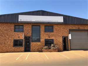 1256 m² Industrial space in Brentwood