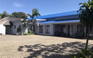 Commercial space in Arboretum