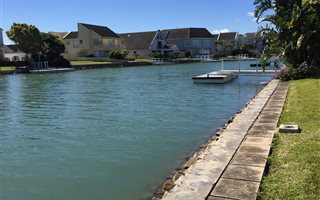 604 m² Land available in Royal Alfred Marina