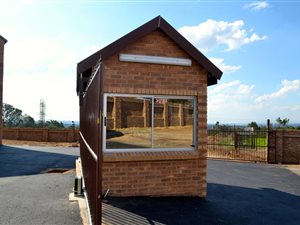 3 Bed Apartment in Elandsfontein AH