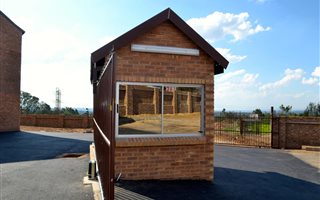 3 Bedroom Apartment in Elandsfontein AH