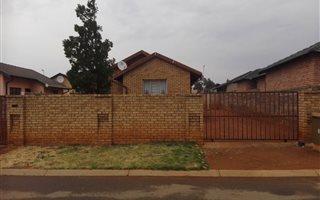 3 Bedroom House in Naturena